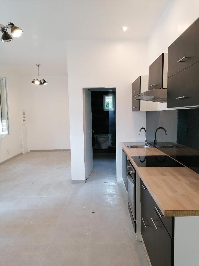 Appartement Dans Partie De Mas En Camargue Arles Exterior photo